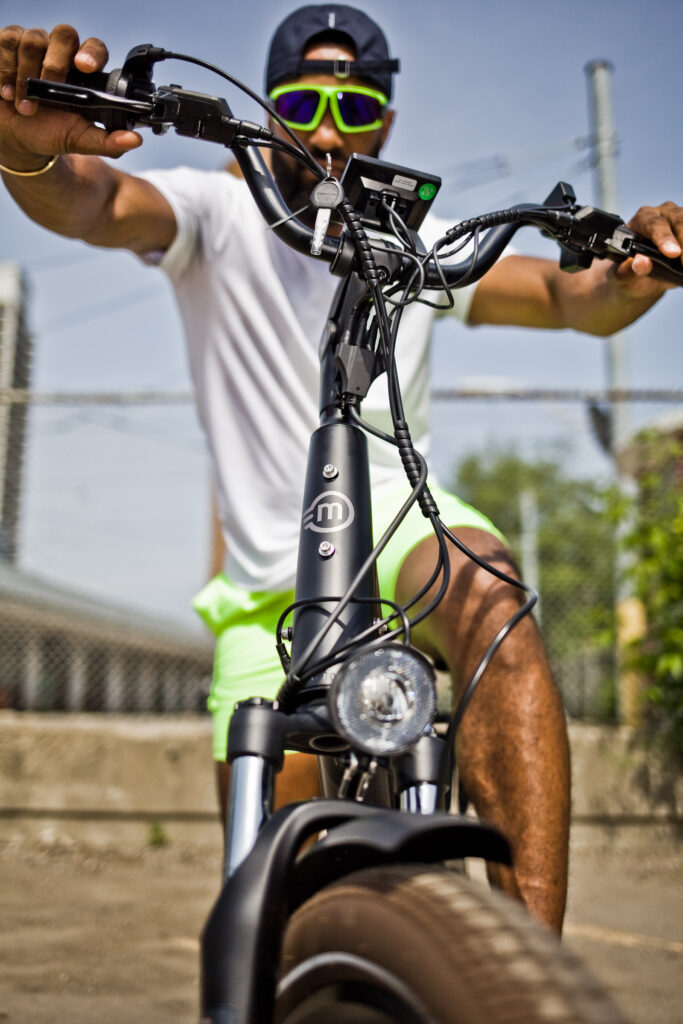 えびふらい EとM Lowrider - Magnum Bikes Canada